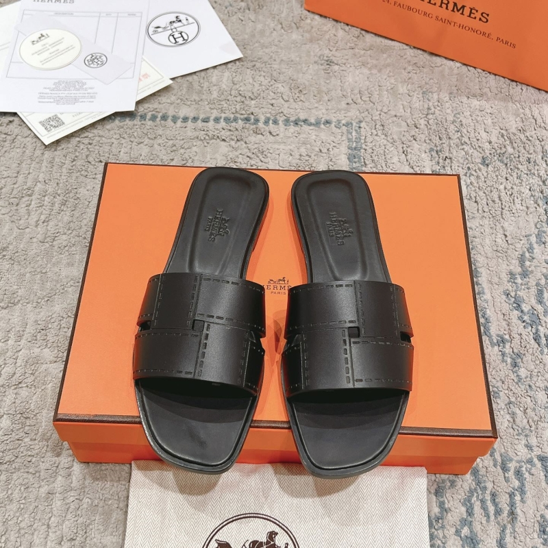 H**mes slippers